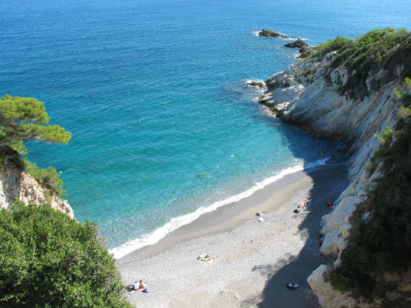spiagge-liguria-piu-belle-bergeggi