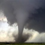 Tromba d’aria ad Ostia e allerta meteo a Roma. Il video della tromba d’aria