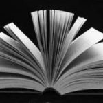 Carta pregiata dagli scarti di frutta e verdura, per salvare gli alberi