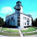 La casa rotante, che cattura tutta la luce del sole