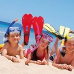 Bambini al mare: le regole per un bagno in sicurezza. Il video