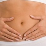 Pancia gonfia? I rimedi naturali per ritrovare la linea