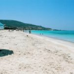 Le Grecia vende una sua Isola. E scattano le proteste