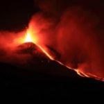 Si risveglia l’Etna. Ecco le foto
