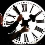Torna l’ora legale. Come attenuare i disagi del cambio dell’ora?