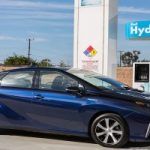 Toyota dice addio combustibili fossili