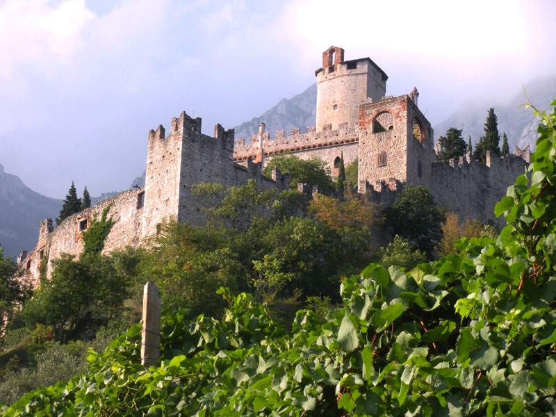 castello sabbionara trentino