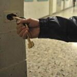 Carceri, La Russa lancia nuovo appello: Si pensi a mini-indultino entro Natale