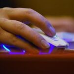 Rapporto Amnesty: Tecnologia usata per alimentare odio e discriminazione