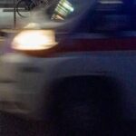 Rissa fuori da discoteca a Montesarchio, gli sfondano il cranio con mazza da baseball: 17enne in com...