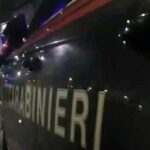 Roma, suv in fuga si schianta su un'auto dei Carabinieri