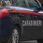 Casoria, accoltella suocero dopo lite: poi si pente e lo consola in attesa 118