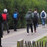 Scuola, Valditara: Stop ai cellulari in classe anche alle superiori
