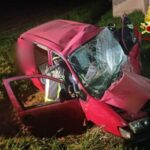 Auto fuori strada a Pordenone, salvato ragazzo incastrato tra lamiere