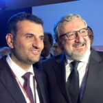 Non solo la foto di Decaro, quando il selfie è scomodo (e imparabile)