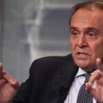 Mastella: Mi ha associato a mafia, querelo Calenda. E' pariolino viziato