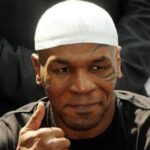 Mike Tyson, malore in volo: nausea, vertigini, cosa è successo