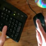 Pedofilia, sextortion e adescamento under 13: la minaccia corre sul web