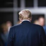 Trump e il processo di New York, giuria ancora riunita: cosa può succedere se viene condannato