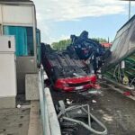 A12, auto si schianta su vetture in fila al casello: cosa può essere successo