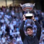 Alcaraz vince Roland Garros, Zverev ko al quinto set in finale