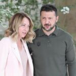 G7, dal rosa cipria di Meloni al 'verde militare' di Zelensky: i look e i colori dei leader del mond...