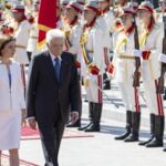 Mattarella: Sostegno all'Ucraina senza cedimenti. In Italia tempesta di fake news russe