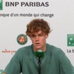 Sinner e il k.o. al Roland Garros: Una lezione per le Olimpiadi