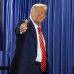 Trump compie 78 anni, 'Happy Birthday' al Congresso e mega party a Palm Beach