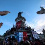 Elezioni Francia, scontri a Parigi tra polizia e estremisti sinistra