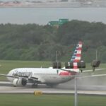 Gomma esplode durante il decollo, disastro evitato per volo American Airlines - Video
