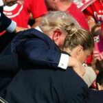Trump, l’attentato in 150 secondi: dagli spari alla corsa in auto - Video