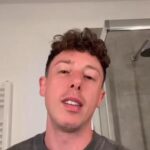 Shade aggredito e rapinato sotto casa: Mani al collo