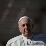 Papa ricoverato sente il parroco di Gaza: Stanco, ma con voce chiara