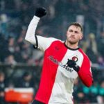 Santiago Gimenez, chi è l'attaccante nel mirino del Milan
