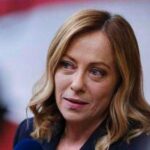 Analisi Socialcom per Adnkronos: tra i leader politici italiani domina Meloni, Calenda fanalino di c...