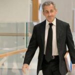 Braccialetto elettronico per Sarkozy, ex presidente sospende attività pubbliche