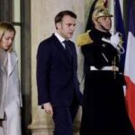 Meloni al vertice di Parigi sull'Ucraina, premier perplessa su invio truppe Ue