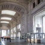 Milano, uomo armato in stazione Centrale: ricerche in corso