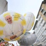 Papa Francesco, le condizioni: Notte tranquilla per il Pontefice, sta riposando