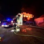 Reggio Emilia, incendio in stabilimento Inalca: Chiudere le finestre