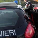 Roma, Maserati in fuga sperona auto carabinieri: scappano in 3, un arresto