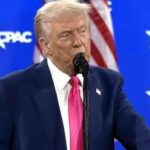 Trump, l'attacco a Biden con parolaccia