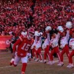 Trump sarà al Super Bowl, primo presidente in tribuna. Con lamentela...