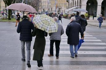 Incrocio di cicloni sull'Italia, ancora tre giorni di maltempo: le previsioni meteo