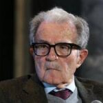 Prodi stizzito con giornalista Mediaset su Ventotene: Ma che cavolo mi chiede?