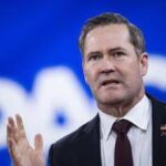 Usa, bufera per giornalista in chat su Signal: vacilla la poltrona di Waltz