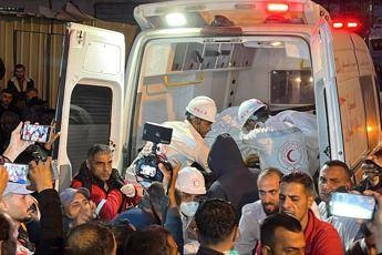 Ambulanze colpite nella Striscia di Gaza, Idf ammette: Avevano le luci accese