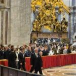 Da Ranieri a Dybala, delegazione della Roma a San Pietro per l'omaggio a Papa Francesco