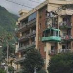 Napoli, si rompe cavo: funivia sospesa e passeggeri bloccati